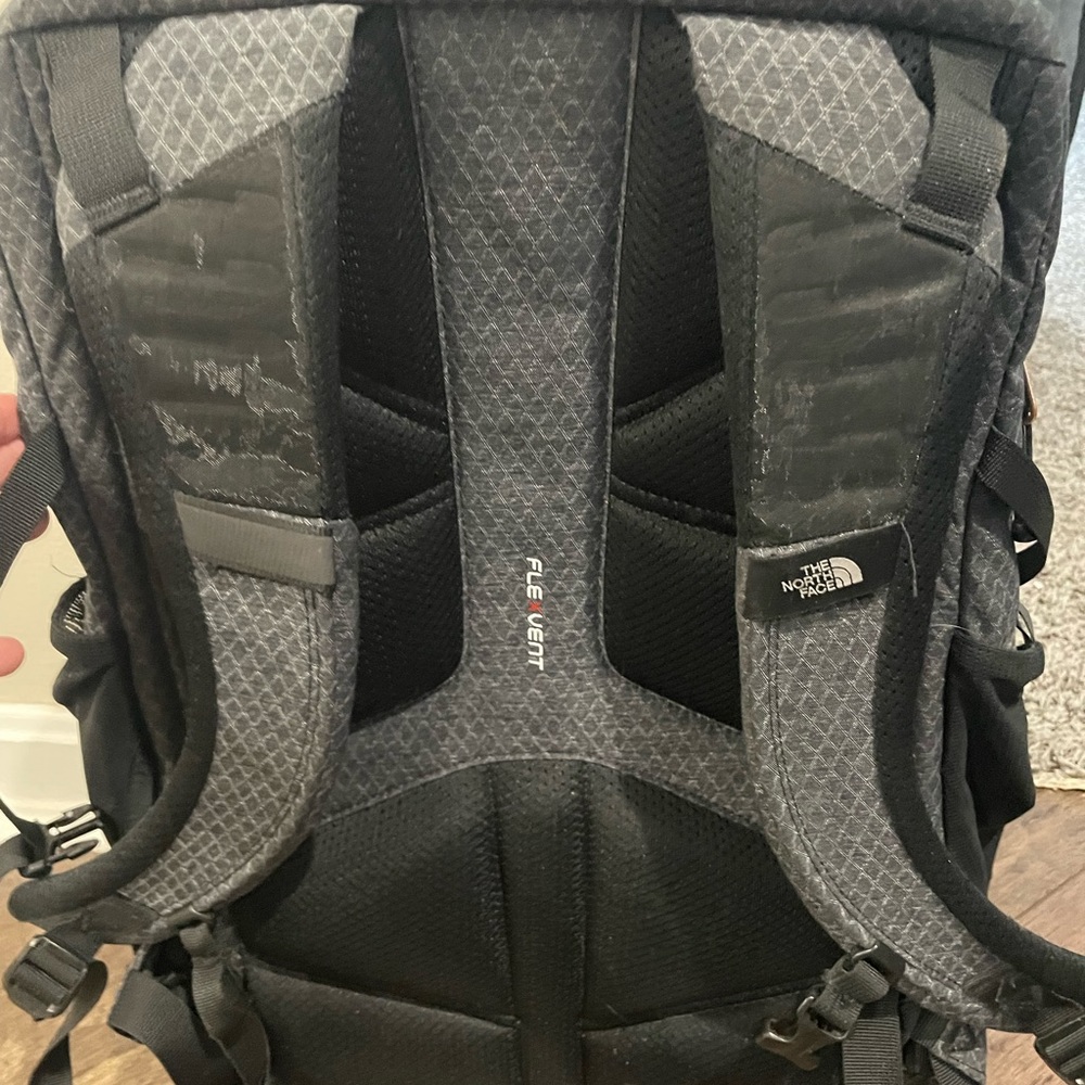 North Face Recon Backpack - Picture 3 of 5